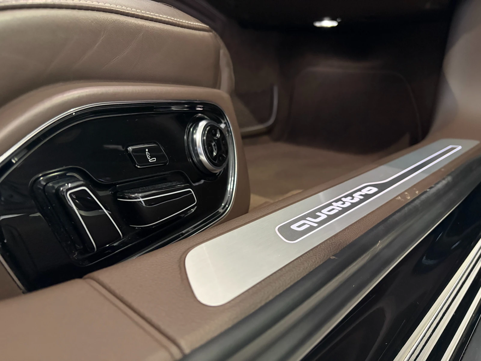 Audi A8 V8 4.2 TDI | Matrix | HUD | Massage | Air, снимка 15 - Автомобили и джипове - 54204750