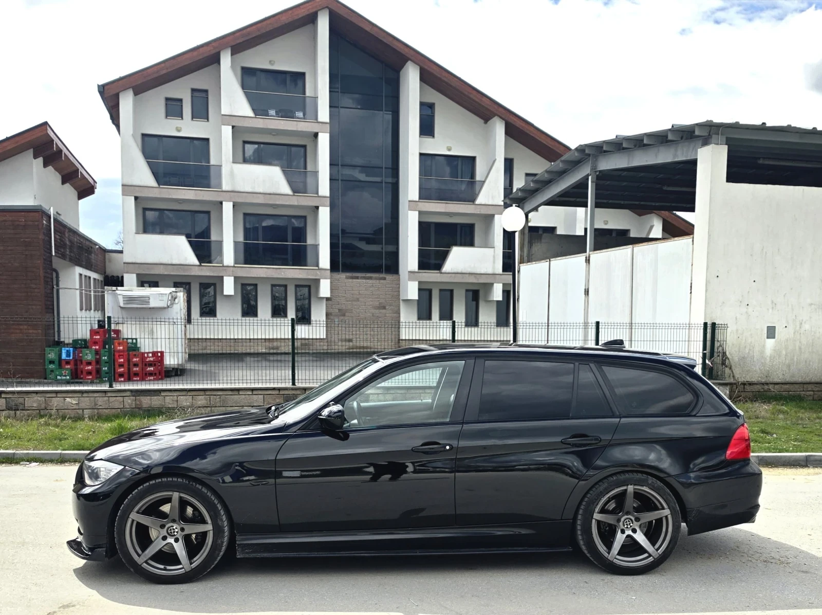 BMW 320, снимка 3 - Автомобили и джипове - 54214141