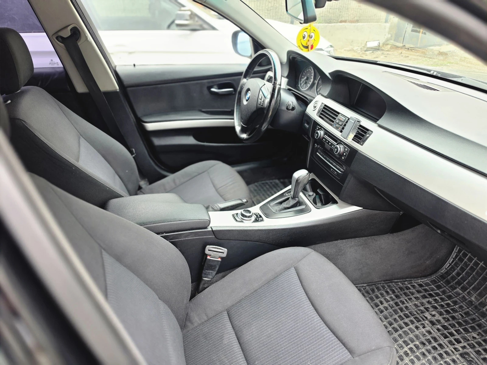 BMW 320, снимка 6 - Автомобили и джипове - 54214141