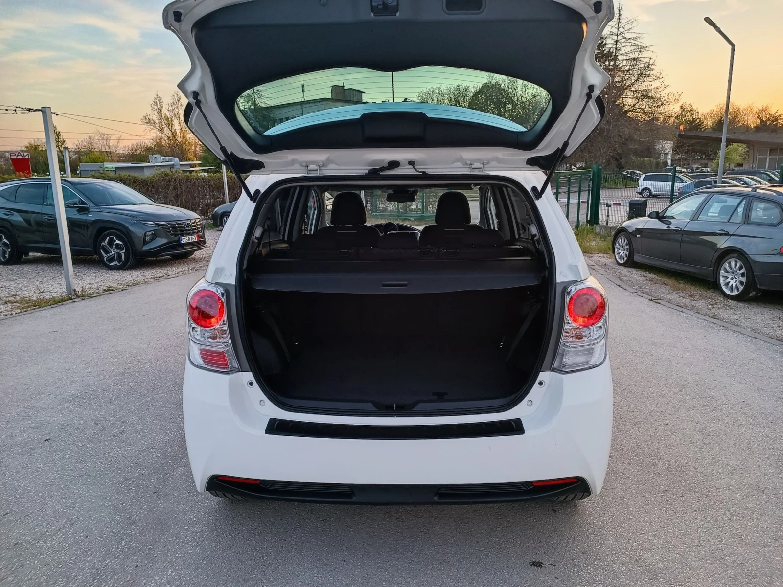 Toyota Verso 1.8i-147kc-���������-�����-6��-7�-NAVI | Mobile.bg � ����������� 5