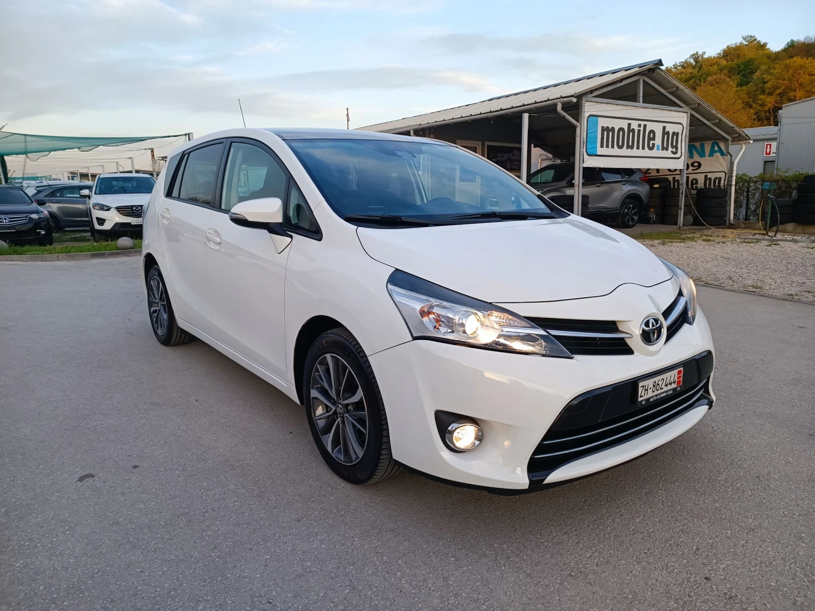 Toyota Verso 1.8i-147kc-���������-�����-6��-7�-NAVI | Mobile.bg � ����������� 2