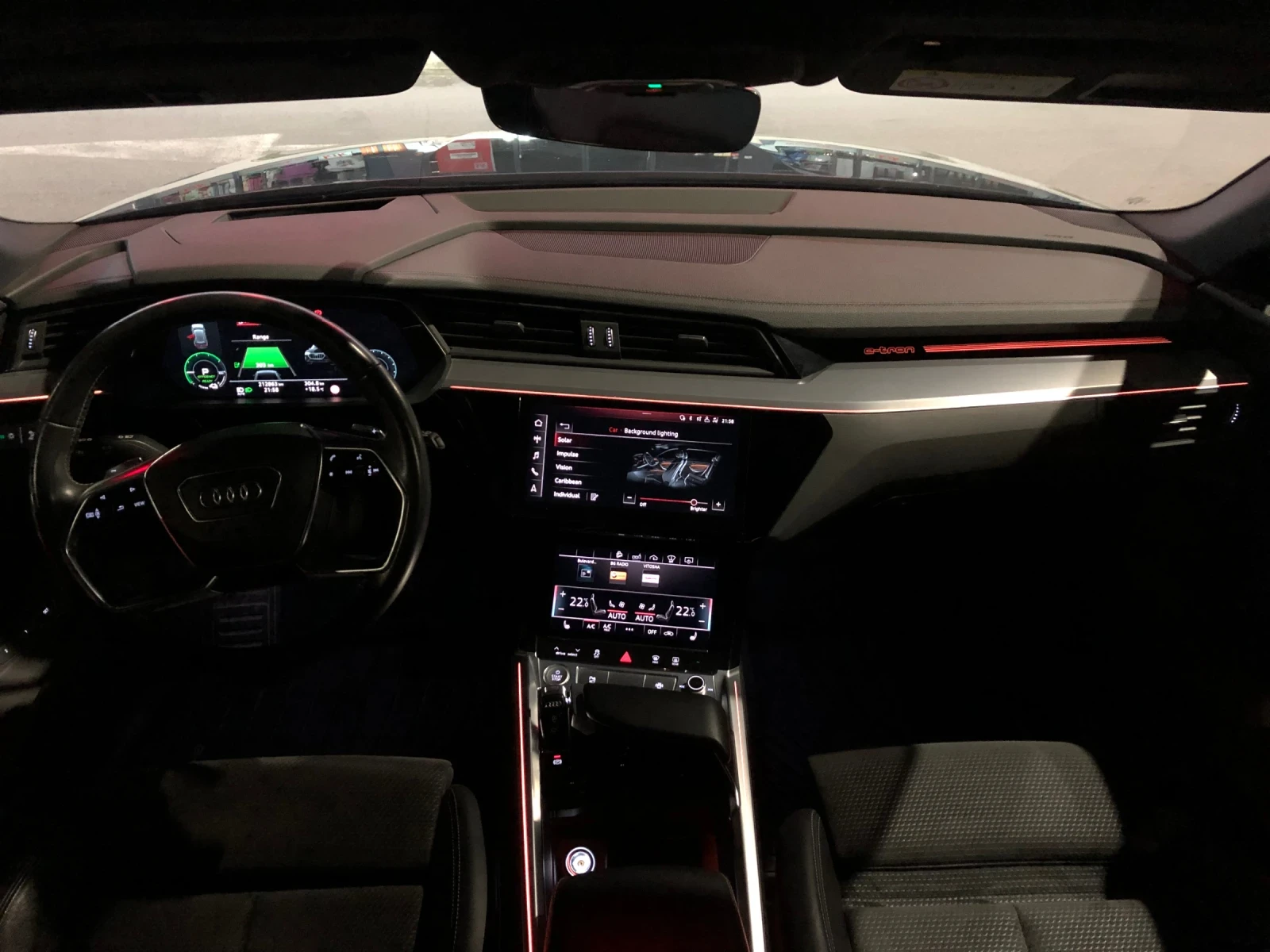Audi E-Tron, снимка 13 - Автомобили и джипове - 54696429