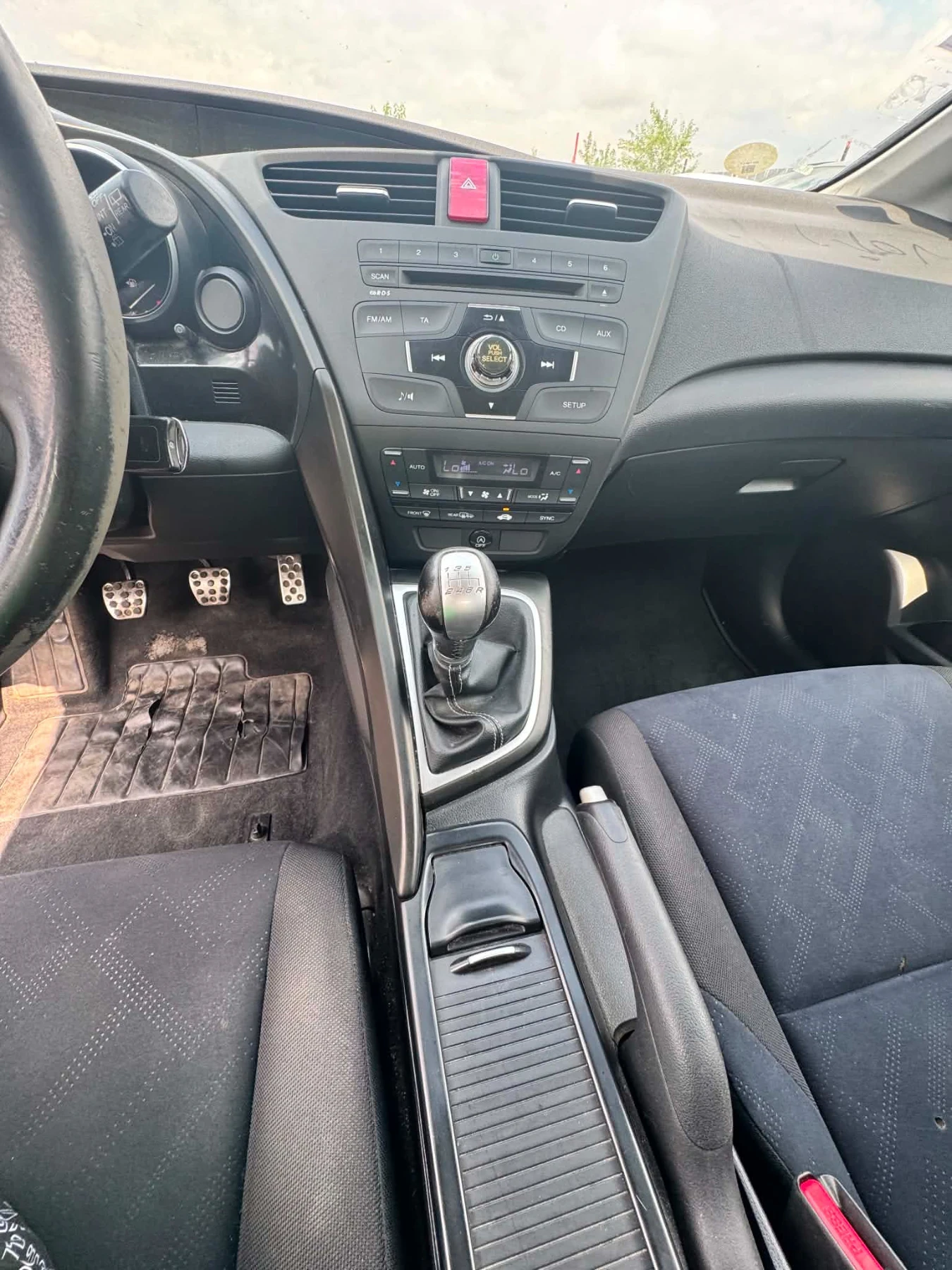 Honda Civic 2.2 I-DTEC 150 EXCLUSIVE, снимка 11 - Автомобили и джипове - 55380157