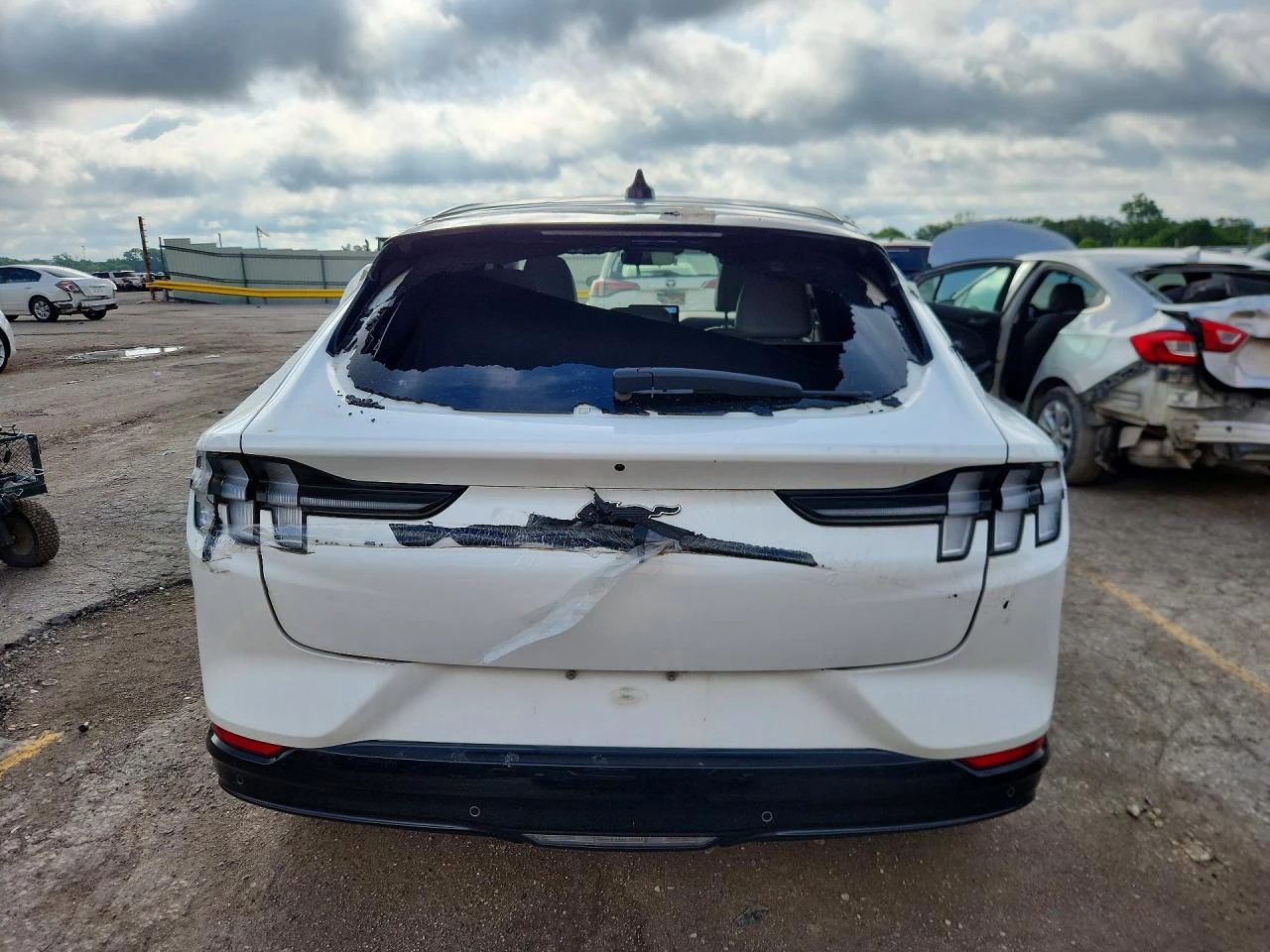 Ford Mustang Mach-E * PREMIUM* AWD*  | Mobile.bg � ����������� 5