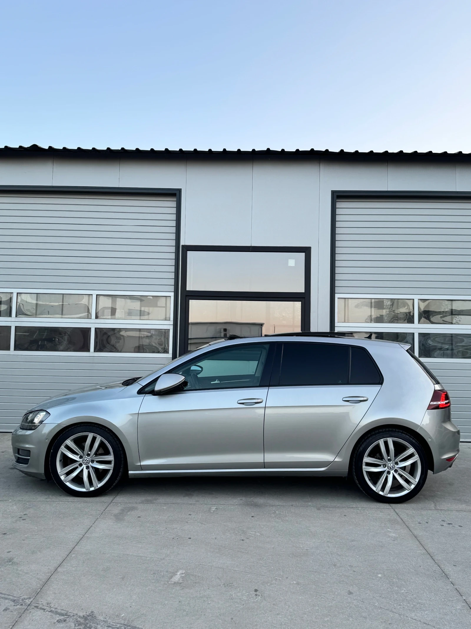VW Golf VII 2.0tdi 4motion high line, снимка 2 - Автомобили и джипове - 55856813