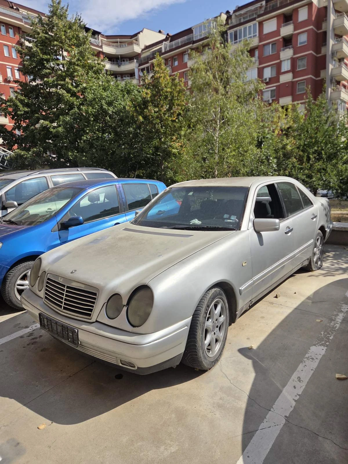Mercedes-Benz E 250, снимка 2 - Автомобили и джипове - 56104655