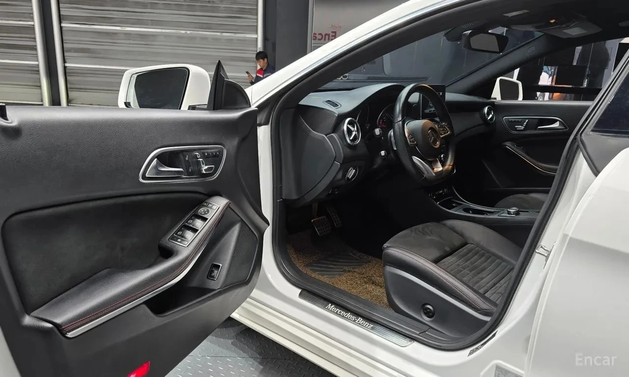 Mercedes-Benz CLA 220 AMG Line | АВТОФИНАНСИРАНЕ | ЦЕНА ДО БЪЛГАРИЯ, снимка 10 - Автомобили и джипове - 56155865