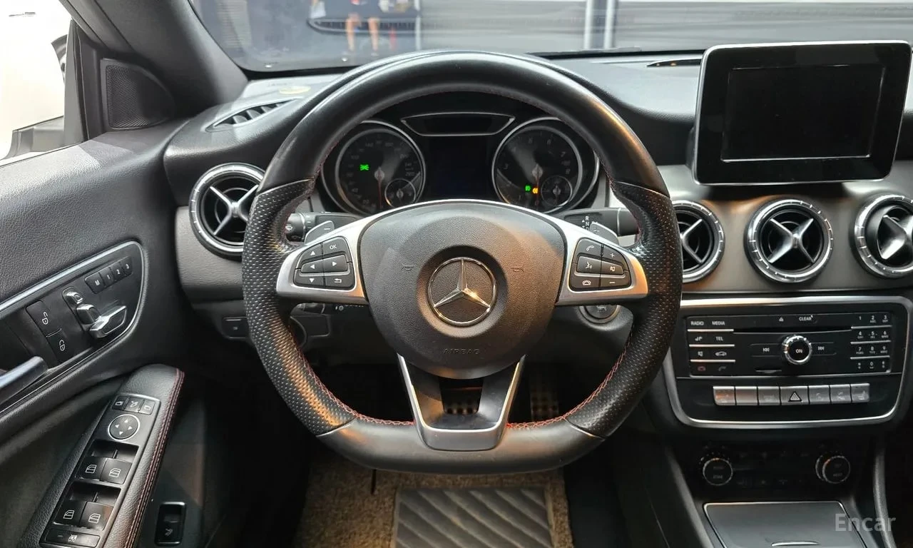 Mercedes-Benz CLA 220 AMG Line | АВТОФИНАНСИРАНЕ | ЦЕНА ДО БЪЛГАРИЯ, снимка 13 - Автомобили и джипове - 56155865