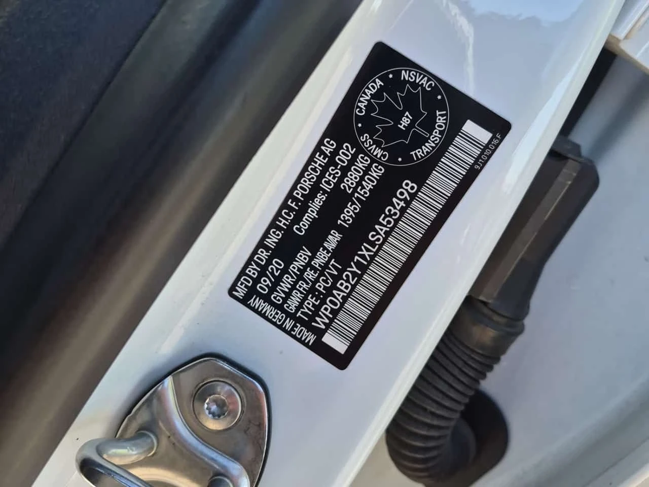 Porsche Taycan Sedan 4s  CARFAX | Mobile.bg � ����������� 16