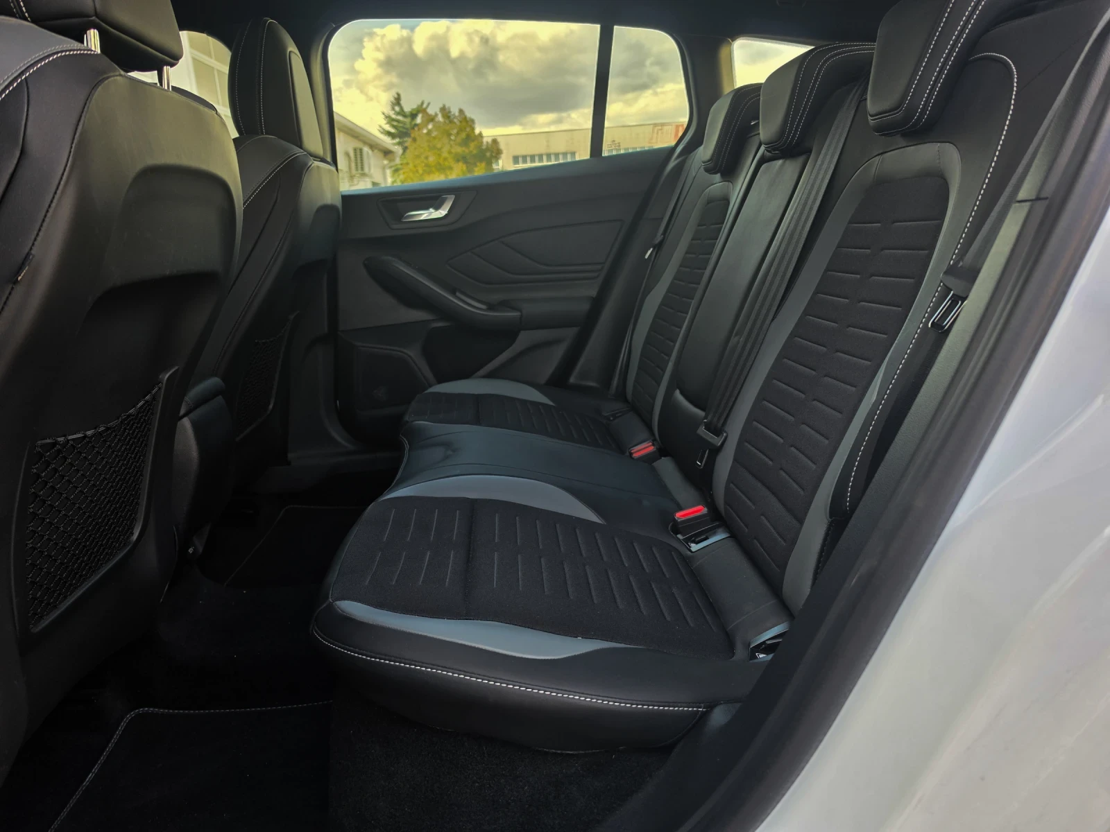 Ford Focus ST 2.3 Ecoboost 65 k km | Mobile.bg � ����������� 12