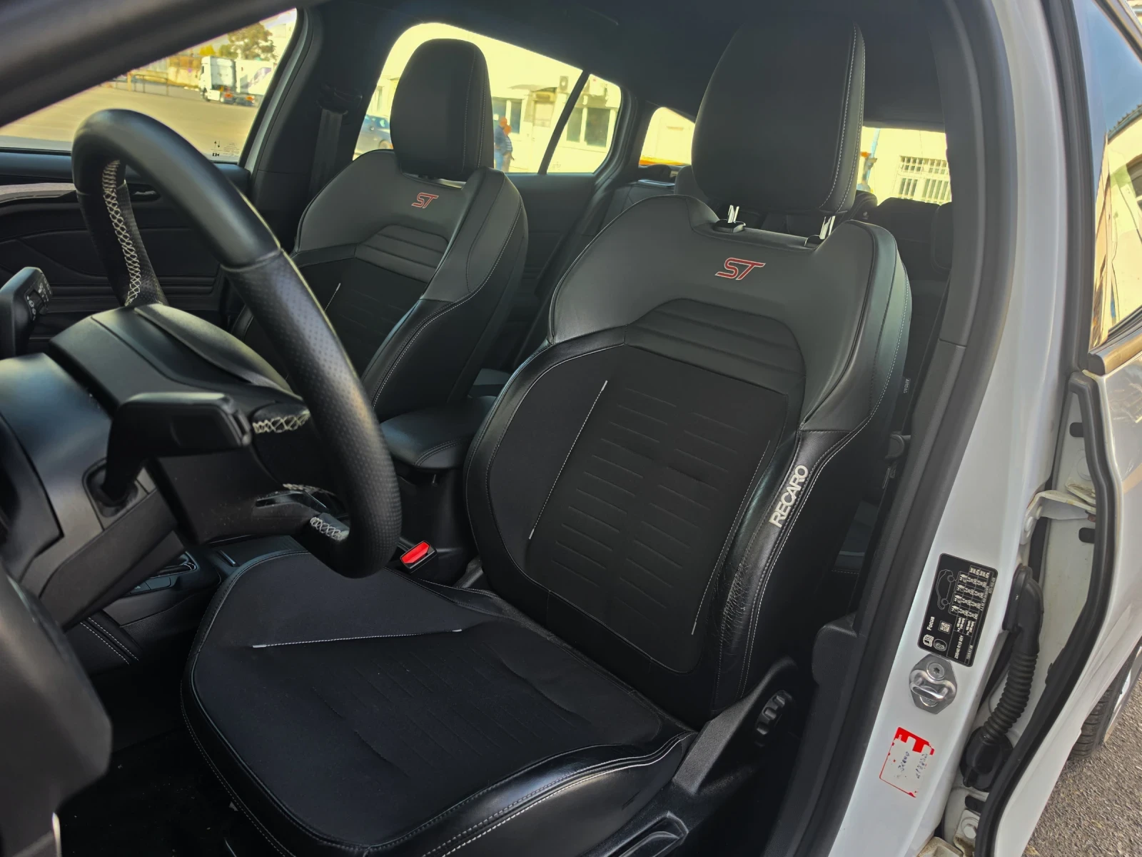 Ford Focus ST 2.3 Ecoboost 65 k km | Mobile.bg � ����������� 11