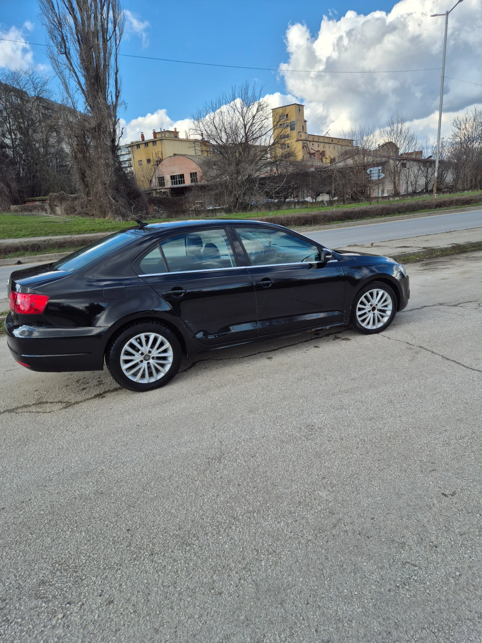 VW Jetta, снимка 3 - Автомобили и джипове - 56462283