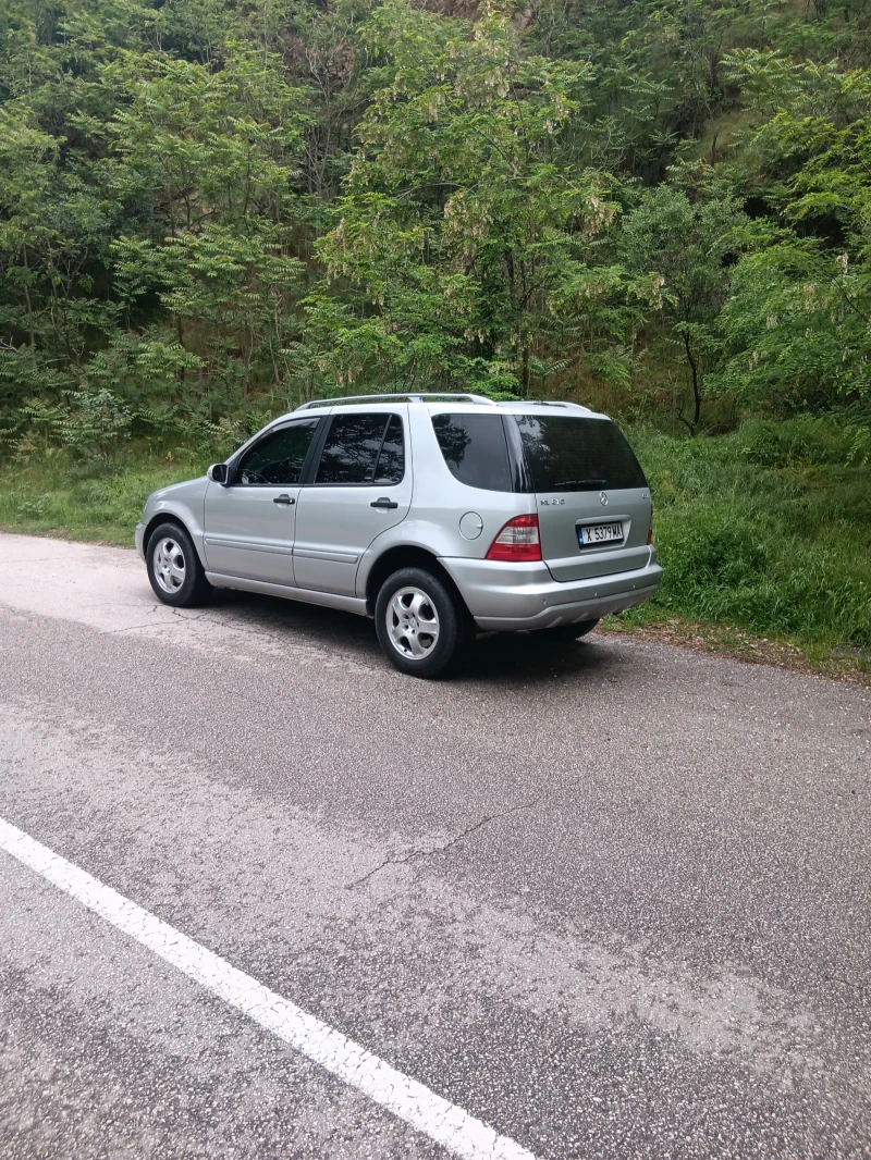 Mercedes-Benz ML 270 2.7, снимка 4 - Автомобили и джипове - 48212101