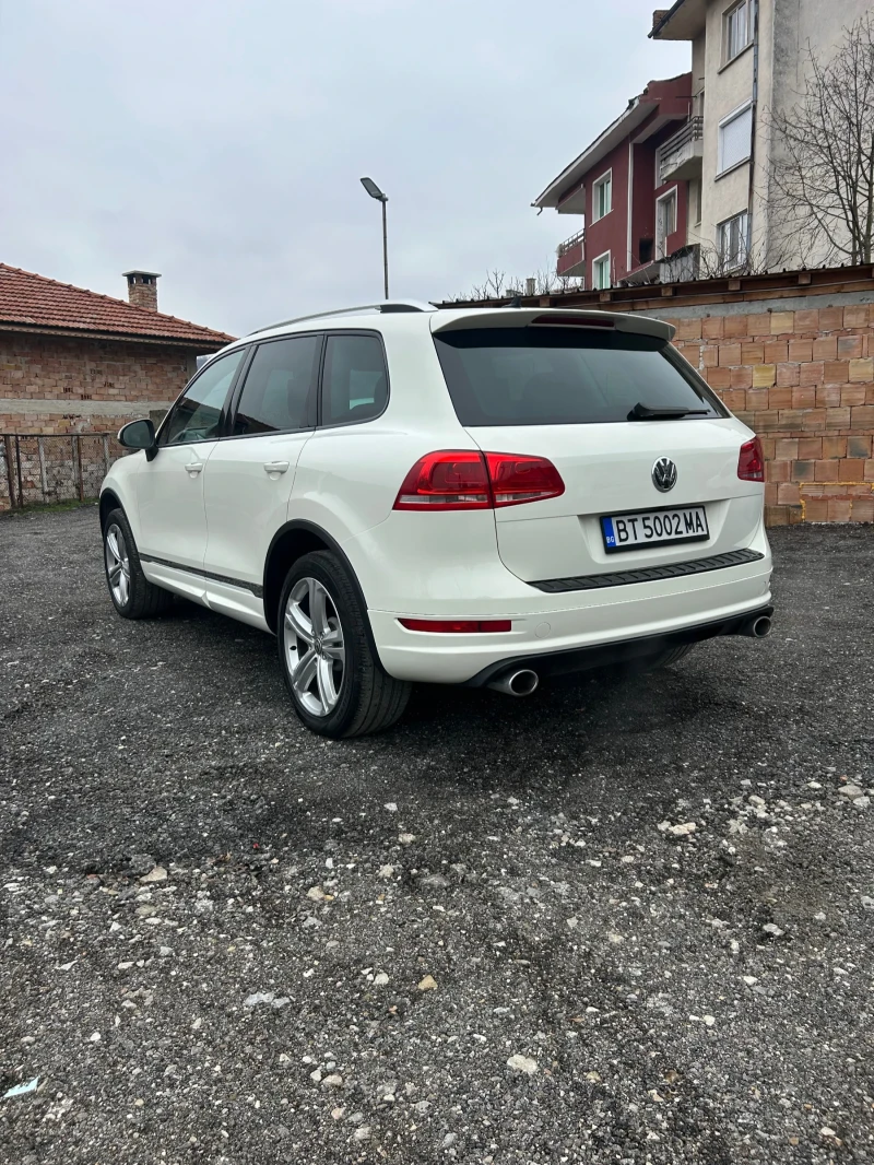 VW Touareg   VW Touareg 3.0TDI R-Line 360КАМЕРИ/Обдухване/Пан, снимка 4 - Автомобили и джипове - 52868119