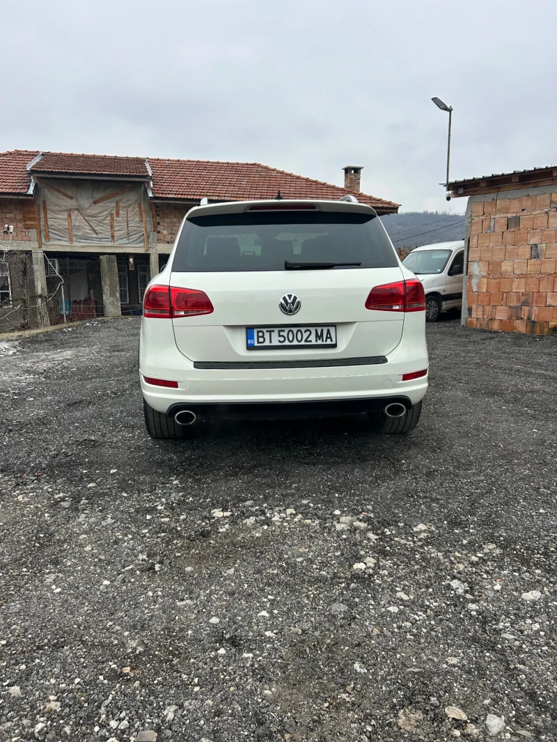 VW Touareg   VW Touareg 3.0TDI R-Line 360КАМЕРИ/Обдухване/Пан, снимка 5 - Автомобили и джипове - 52868119