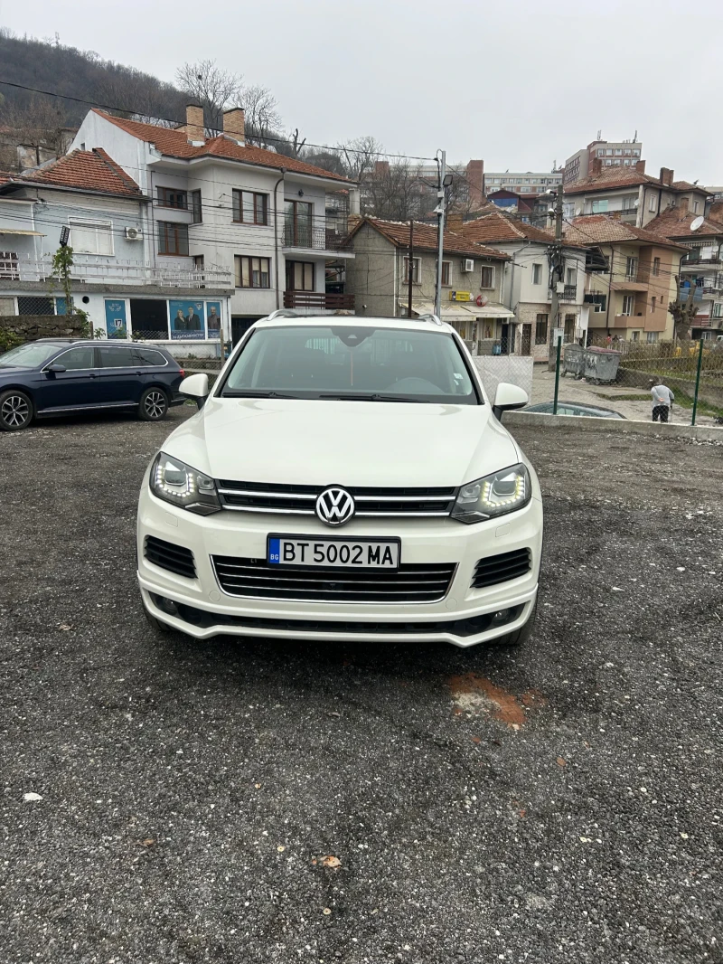 VW Touareg   VW Touareg 3.0TDI R-Line 360КАМЕРИ/Обдухване/Пан, снимка 2 - Автомобили и джипове - 52868119