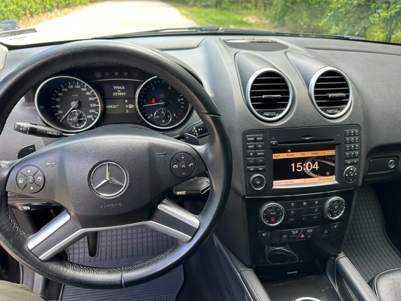 Mercedes-Benz ML 320, снимка 11 - Автомобили и джипове - 53056639