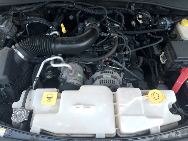 Dodge Nitro 3.7 газ/бензин, снимка 7 - Автомобили и джипове - 53501047