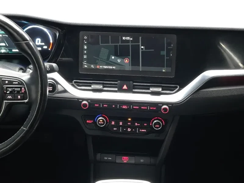 Kia Niro Plus Air, снимка 13 - Автомобили и джипове - 56532600