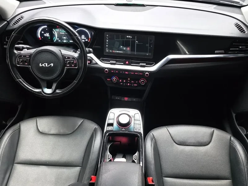 Kia Niro Plus Air, снимка 7 - Автомобили и джипове - 56532600
