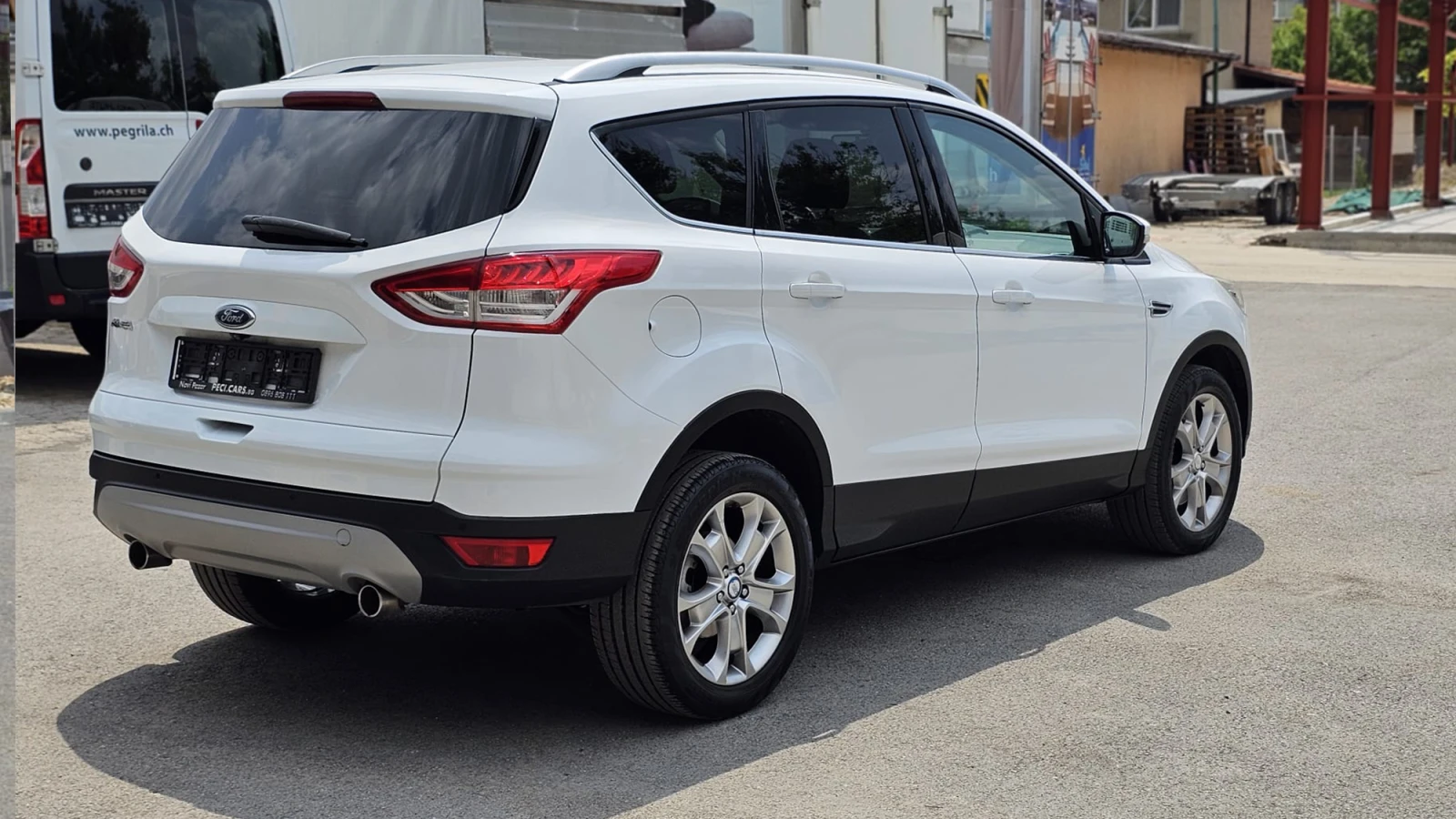 Ford Kuga 2.0TDCi 4x4 Powershift IT-СЕРВИЗНА ИСТ.-ЛИЗИНГ - изображение 6
