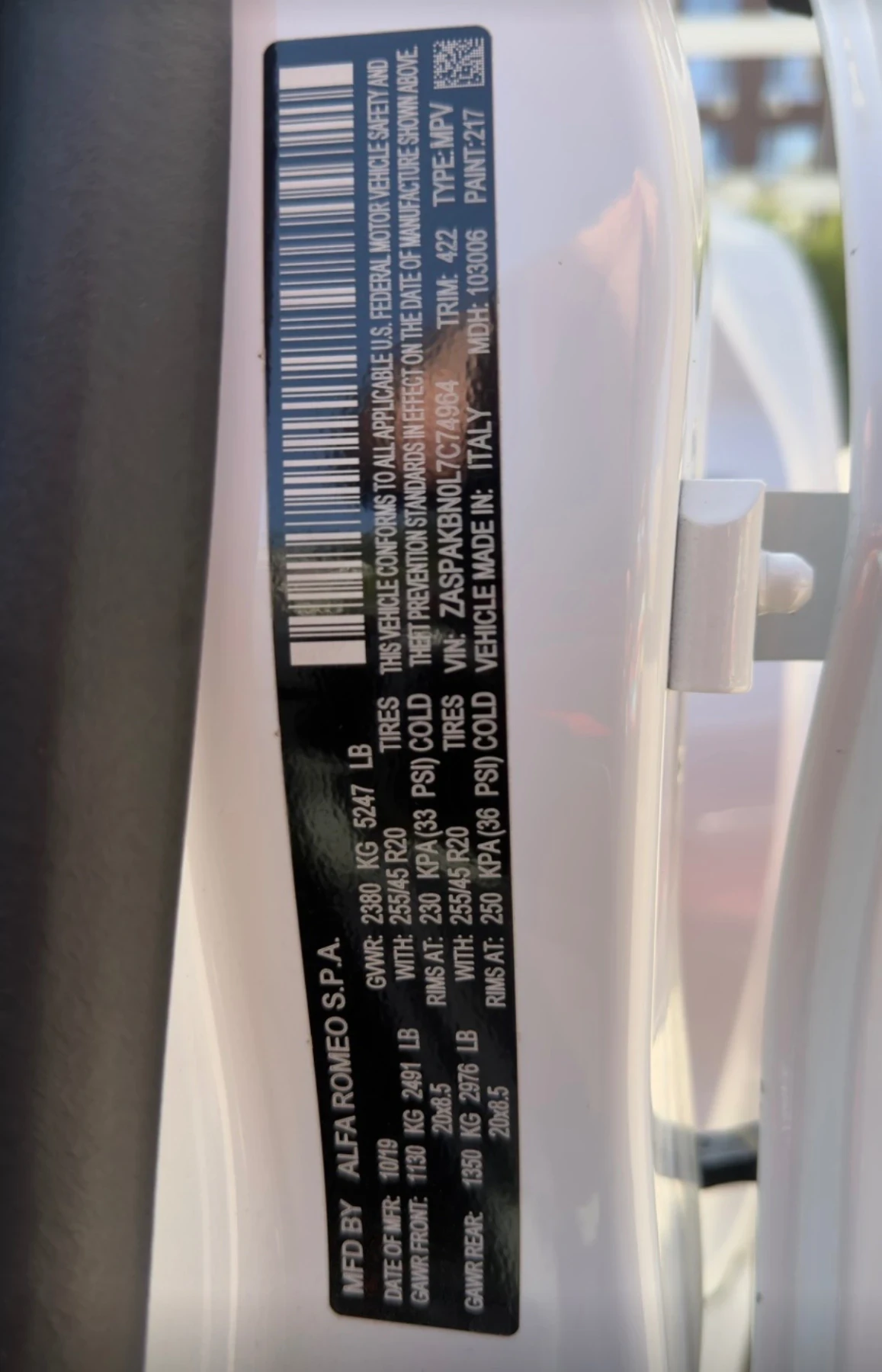Alfa Romeo Stelvio 2.0T TI Sport, снимка 9 - Автомобили и джипове - 54436686