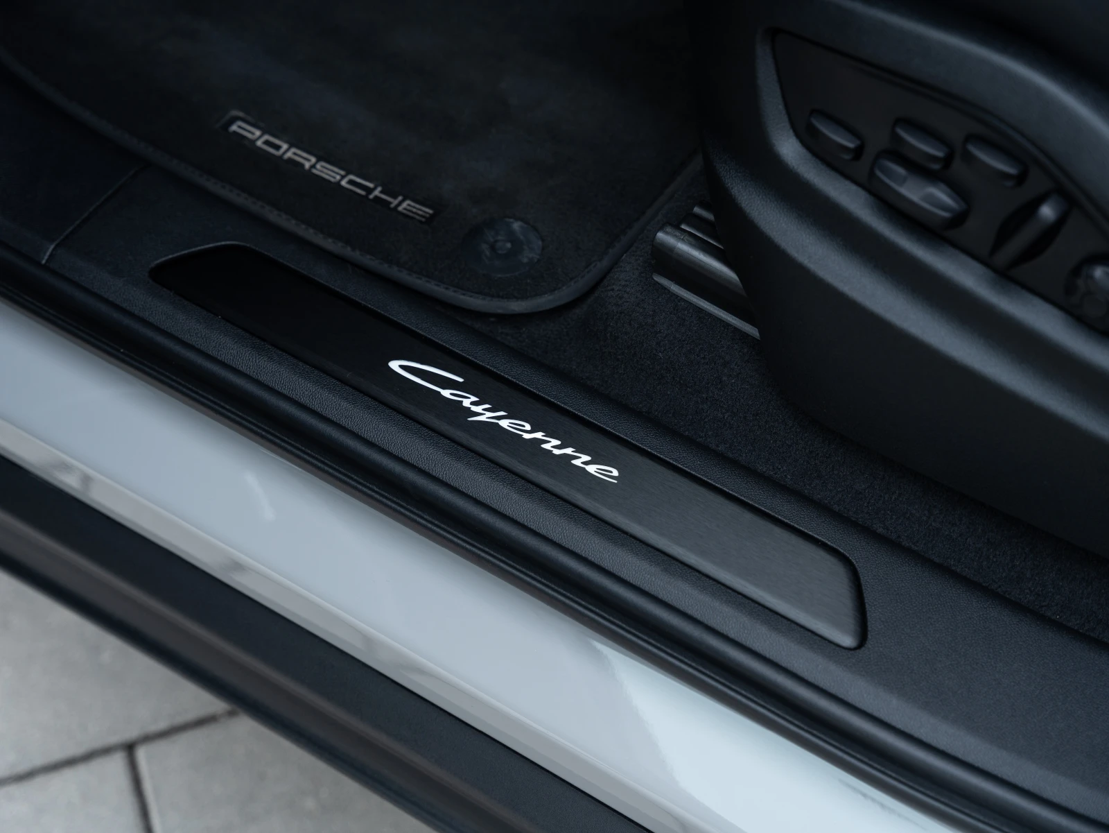 Porsche Cayenne, снимка 14 - Автомобили и джипове - 54644831