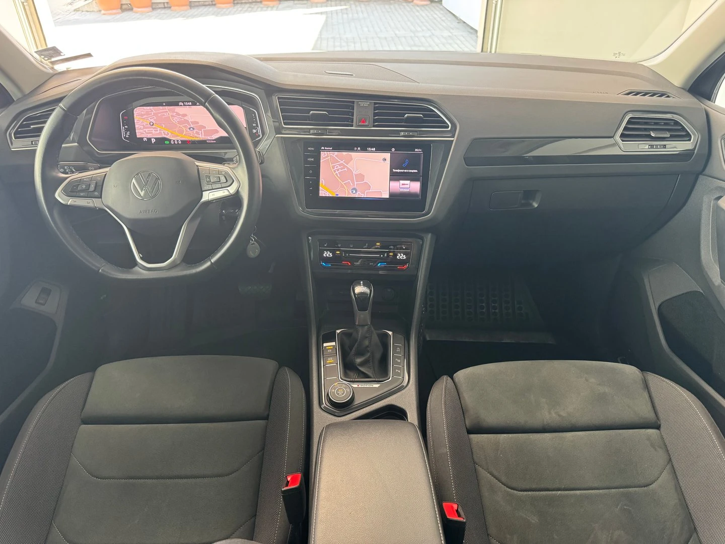 VW Tiguan, снимка 10 - Автомобили и джипове - 56209386