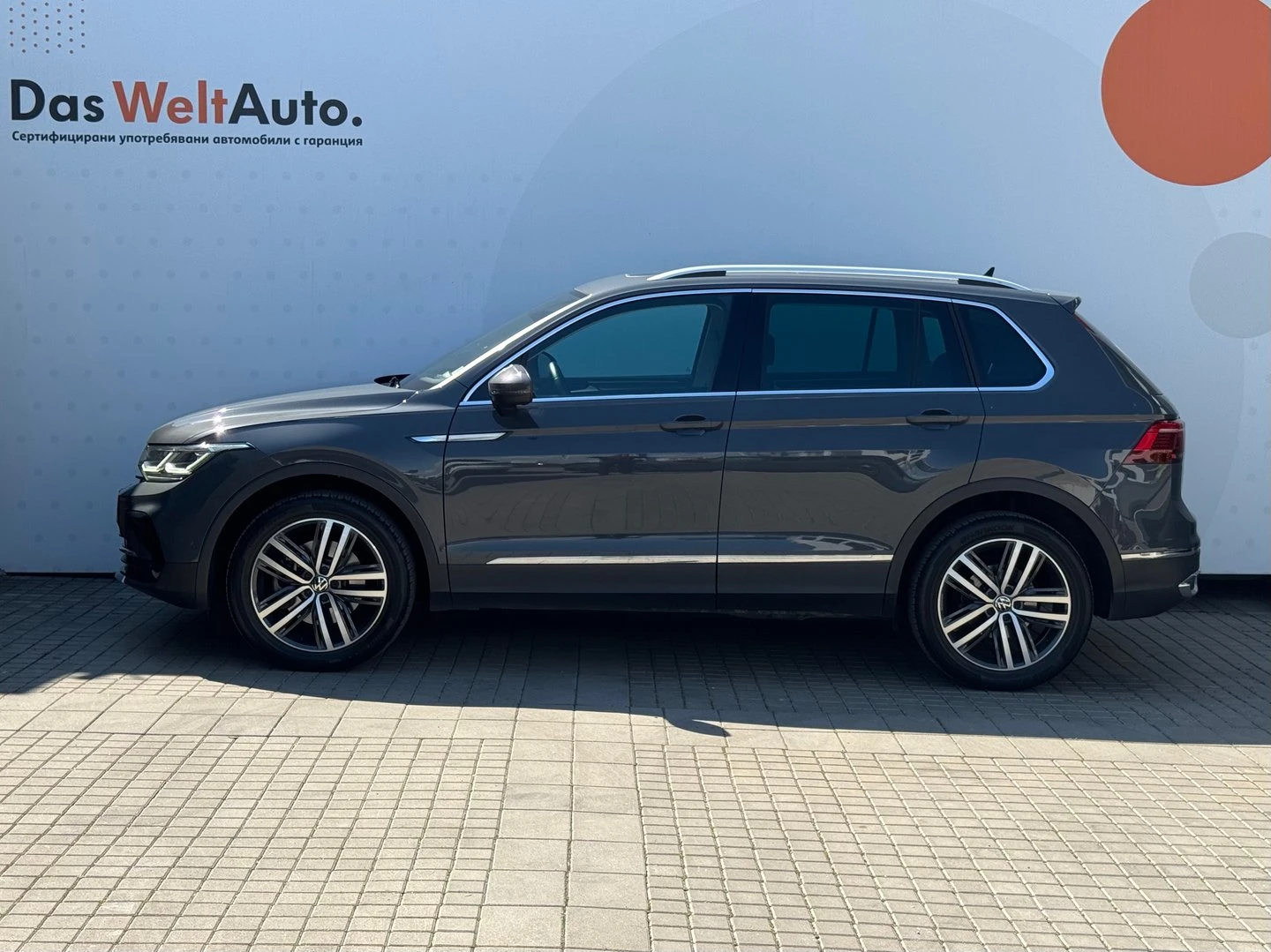 VW Tiguan, снимка 2 - Автомобили и джипове - 56209386