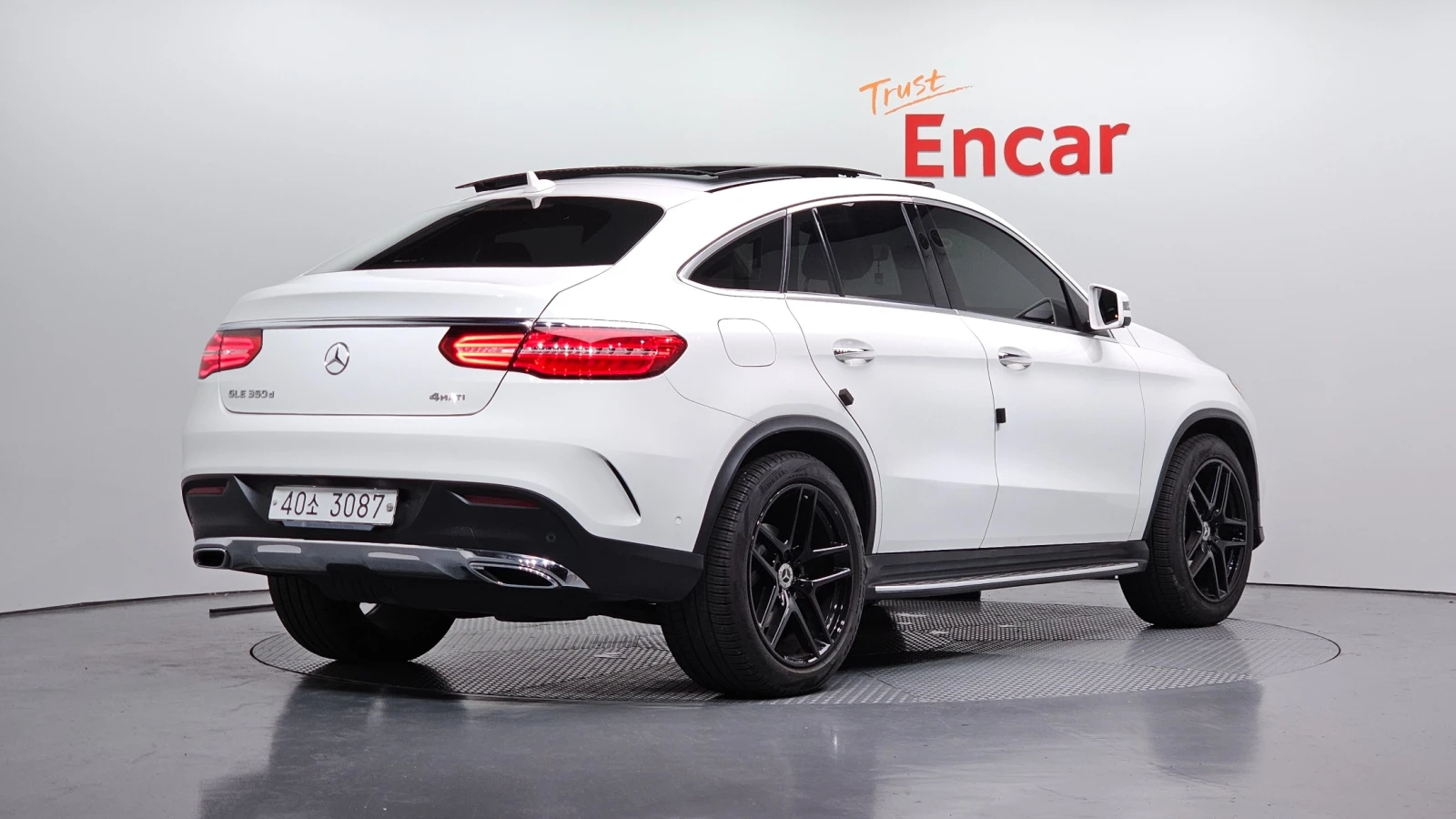 Mercedes-Benz GLE 350 4Matic * 360 * ПОДГРЕВИ * HARMAN KARDON * ЛЮК, снимка 2 - Автомобили и джипове - 55198981