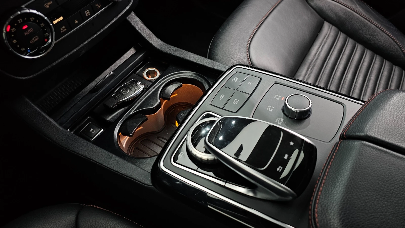 Mercedes-Benz GLE 350 4Matic * 360 * ПОДГРЕВИ * HARMAN KARDON * ЛЮК, снимка 16 - Автомобили и джипове - 55198981