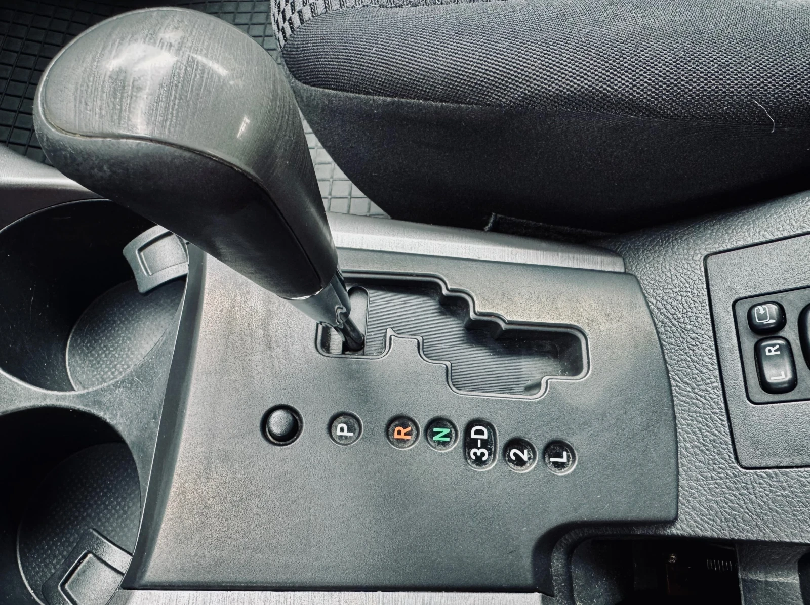 Toyota Rav4 2.0vvt AUTOMATIC , снимка 8 - Автомобили и джипове - 55499515