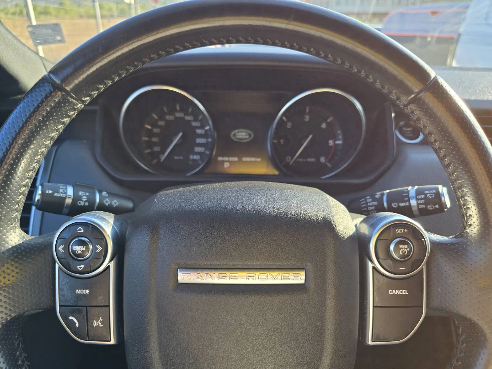 Land Rover Range Rover Sport 3.0D 4X4 КОЖА КЛИМАТРОНИК, снимка 16 - Автомобили и джипове - 55746104