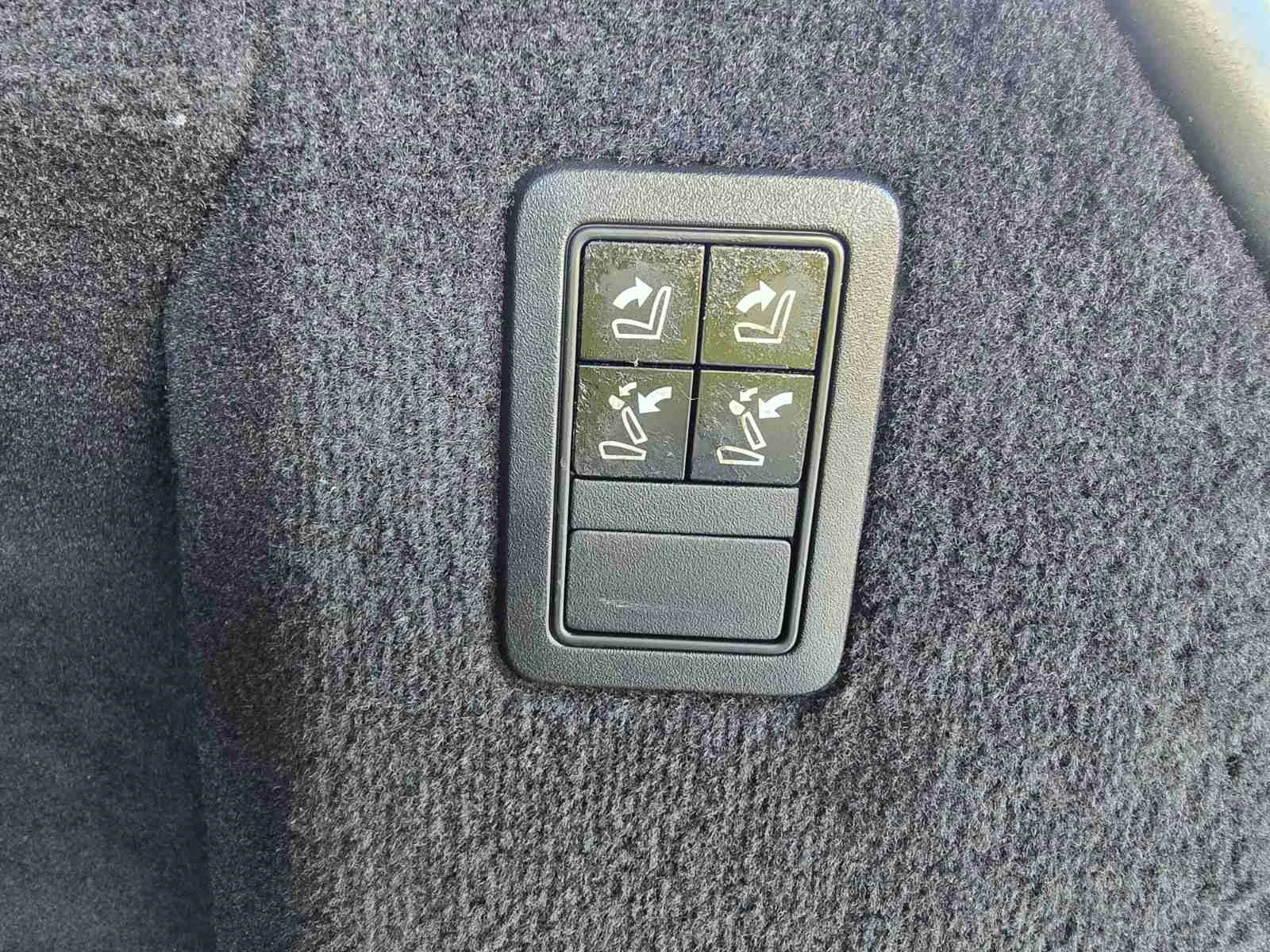 Land Rover Range Rover Sport 3.0D 4X4 КОЖА КЛИМАТРОНИК, снимка 12 - Автомобили и джипове - 55746104