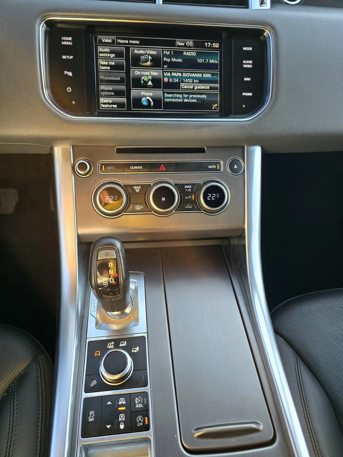 Land Rover Range Rover Sport 3.0D 4X4 КОЖА КЛИМАТРОНИК, снимка 14 - Автомобили и джипове - 55746104