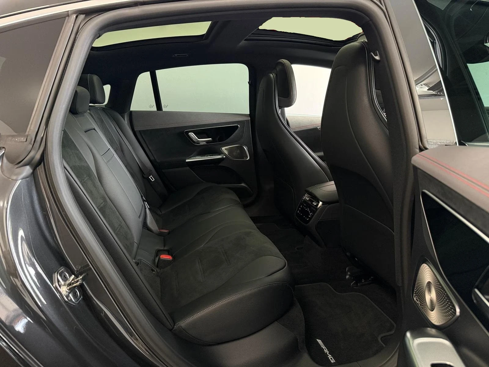 Mercedes-Benz EQE 500 / AMG / 4-MATIC / BURM / ELECTRIC ART / 360 / | Mobile.bg � ����������� 15