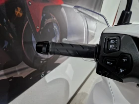Honda Sh 350i SPORT ABS, LED, TC 2022г., снимка 14
