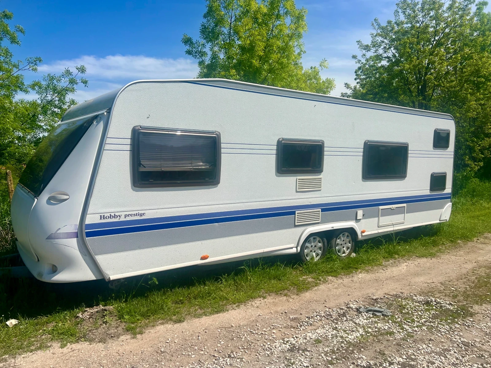 Каравана Hobby Prestige 650, снимка 2 - Каравани и кемпери - 54471138
