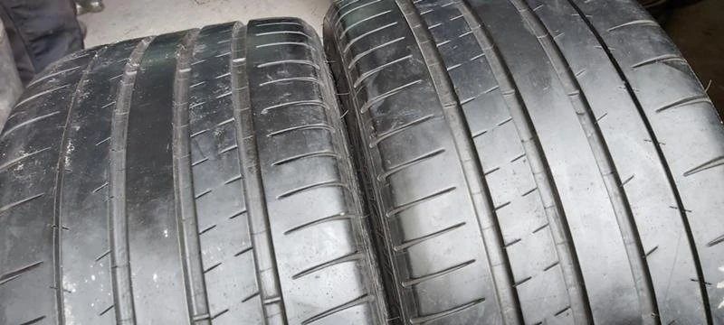 Гуми Летни 275/35R19, снимка 2 - Гуми и джанти - 32282662