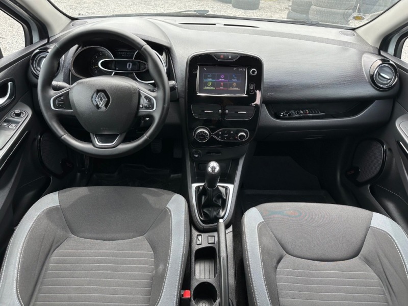 Renault Clio 1.5, снимка 10 - Автомобили и джипове - 46258030