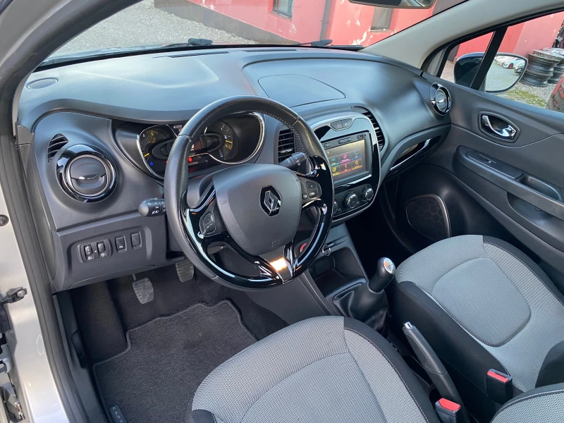 Renault Captur 1.5dci Euro 6, снимка 9 - Автомобили и джипове - 49446066