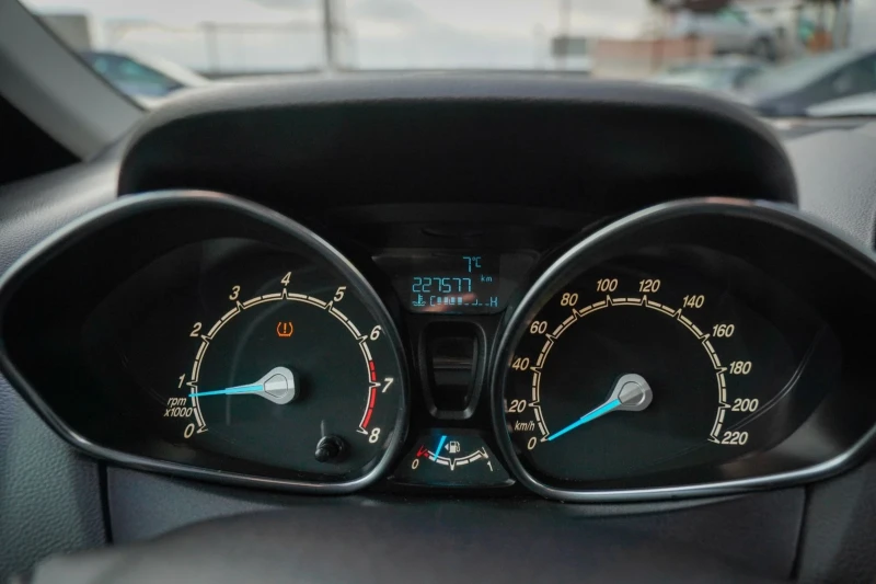 Ford B-Max 1.4 ГАЗ ЛИЗИНГ, снимка 12 - Автомобили и джипове - 49684838