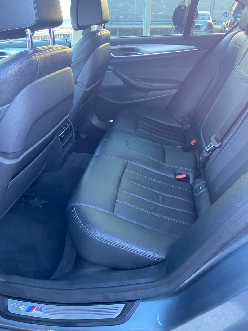 BMW 530 M Paket DISTRONIK HEAD UP HARMAN KARDON, снимка 14 - Автомобили и джипове - 52378282