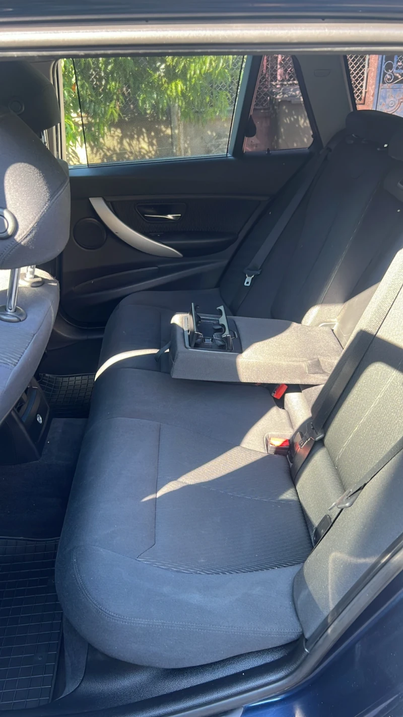 BMW 320, снимка 9 - Автомобили и джипове - 51538413