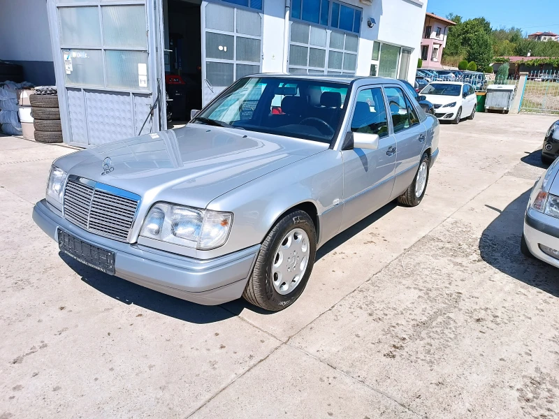 Mercedes-Benz E 200 2.0i МНОГО ХУБАВ!, снимка 4 - Автомобили и джипове - 51855158