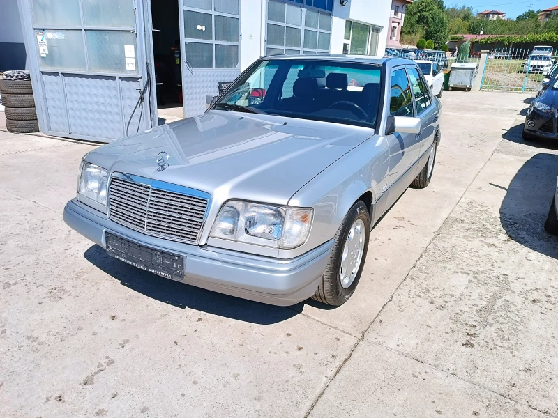 Mercedes-Benz E 200 2.0i МНОГО ХУБАВ!, снимка 3 - Автомобили и джипове - 51855158