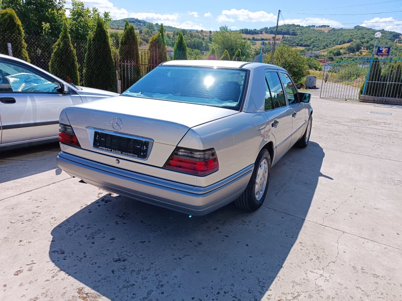 Mercedes-Benz E 200 2.0i МНОГО ХУБАВ!, снимка 7 - Автомобили и джипове - 51855158