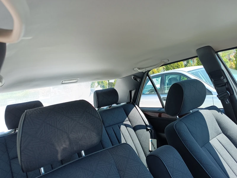 Mercedes-Benz E 200 2.0i МНОГО ХУБАВ!, снимка 11 - Автомобили и джипове - 51855158