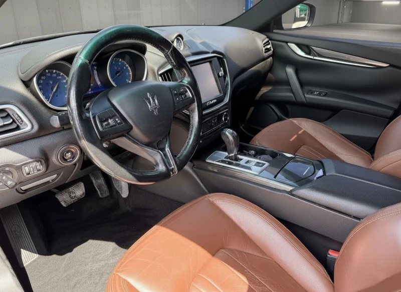Maserati Ghibli 3.0 V6 TWIN TURBO* РЕАЛНИ КМ* СЕРВ.ИСТОРИЯ, снимка 6 - Автомобили и джипове - 51971421