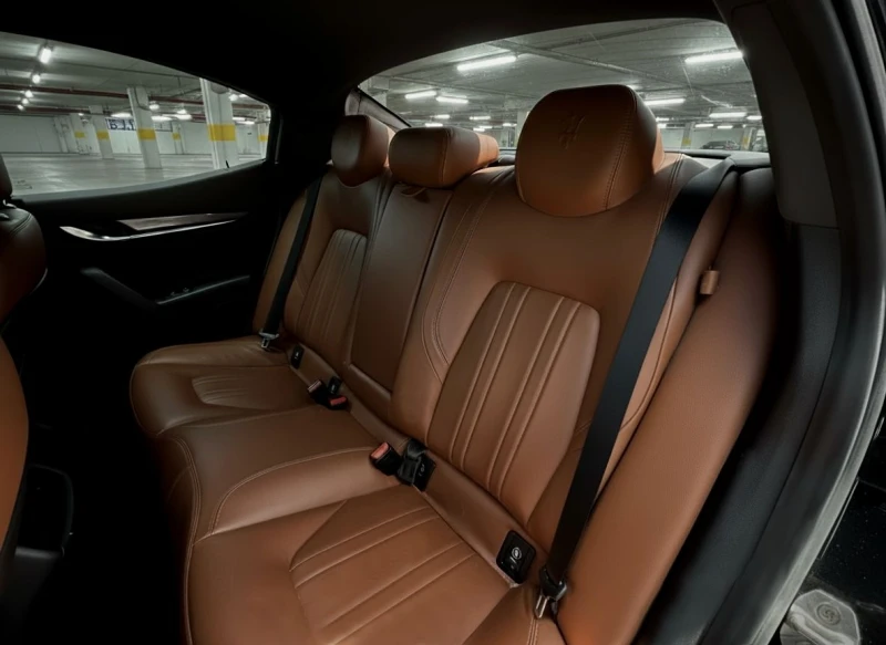 Maserati Ghibli 3.0 V6 TWIN TURBO* РЕАЛНИ КМ* СЕРВ.ИСТОРИЯ, снимка 8 - Автомобили и джипове - 51971421